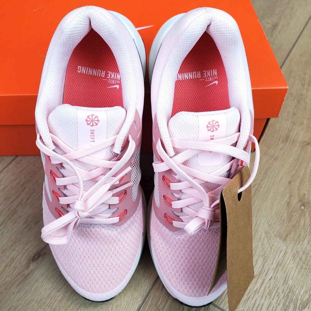 Nike Pink and Black Women's Athletic Running Shoes - Picture 5 of 11